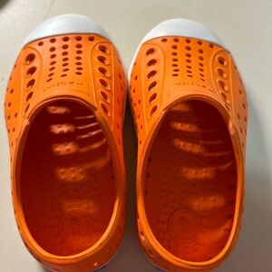 Native orange child slip/ons size 6 , excellent condition